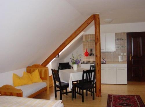 Instalaciones, Penzion Fousek in Pisek