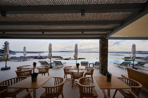 อาหารและเครื่องดื่ม, Kymo Luxury Suites Paros in โคลิมปิเทรส