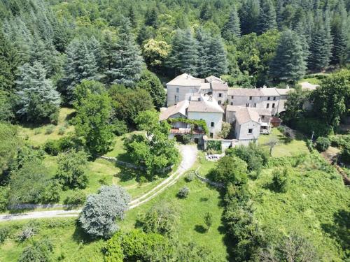 Grande maison familiale dans le parc des Cévennes - Location saisonnière - Bréau-Mars