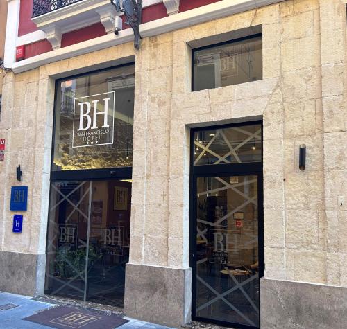 BH San Francisco Hotel Alicante - Tap to explore photos