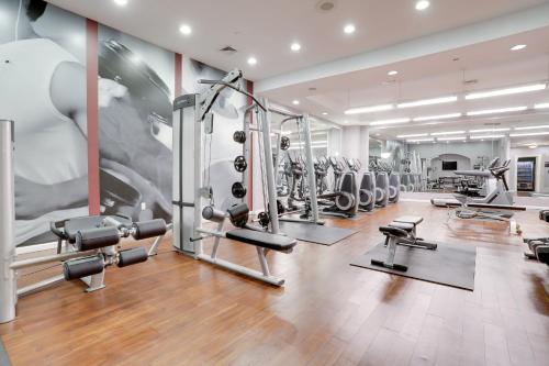 Airport Proximity Apartment at Crystal City in Arlington, USA