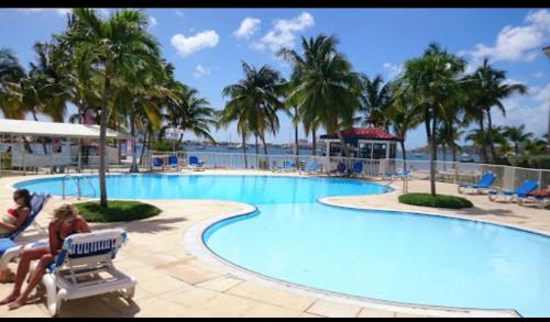 Les pieds dans l’eau in แซ็ง มาร์แต็ง