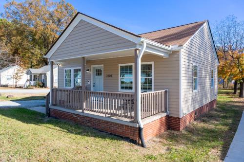 2 BR w/ King Bed Near Duke Campus & Hospital, Durham (Foto 3)