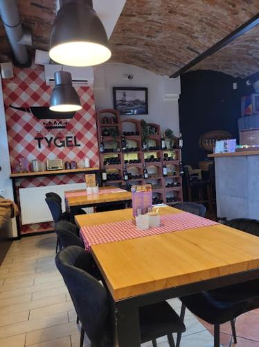 餐廳, Aparthotel Zabrze, Apartament Agnieszka in 扎布熱