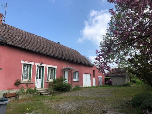 La Maison Rose gîte à louer Magnien
