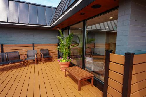 Balcony/terrace, The Boulevard Hotel in Beach Haven (NJ)