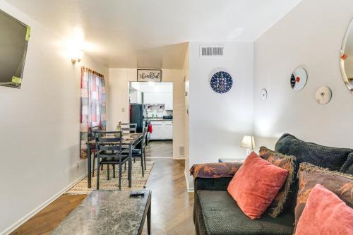 Quaint St Louis Home about 6 Mi to Downtown! in Hillsdale, USA