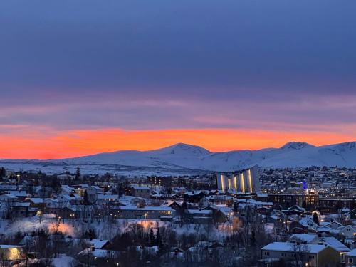 Large house with spectacular view - Tromsø