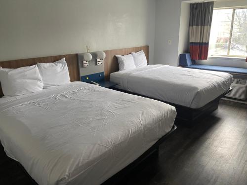 Microtel Inn by Wyndham Atlanta Airport - image 2