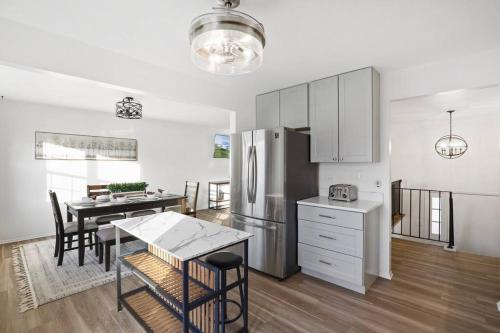 Tranquil Getaway for the Entire Family in Westmont, USA