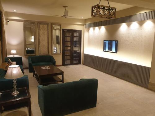 Shelton Hotel Lahore – Lahore, WI