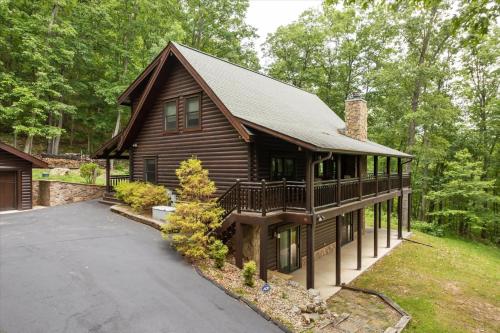 Wolf Den cabin
