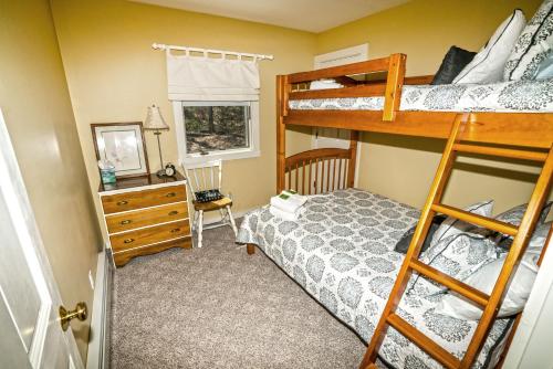 The Wobbly House - With Private In-Law Apartment in Killington, USA