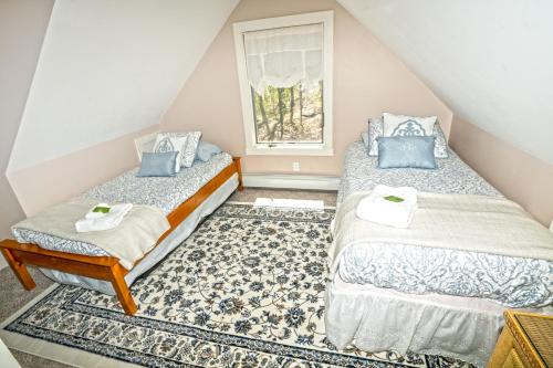 The Wobbly House - With Private In-Law Apartment in Killington, USA