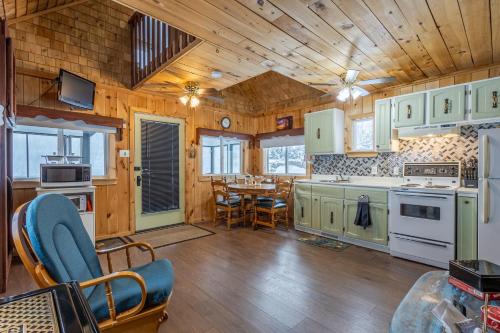 . Family Cabin- Wi-Fi - Break Away from the Everyday