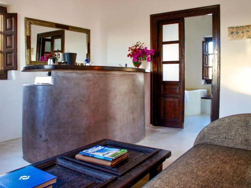 Villa in Megalochori with Private Pool, Megalochori (Foto 9)