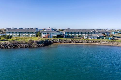 Waldport Bayfront Hotel & Restaurant, Waldport