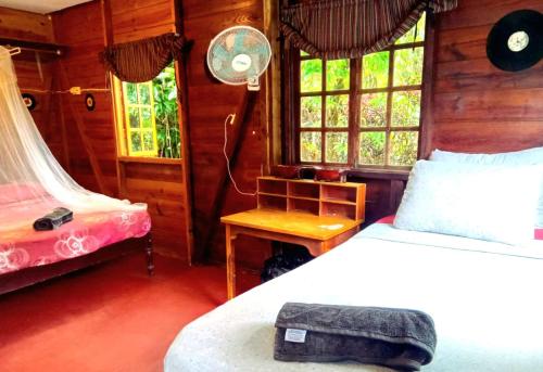 La Familia Guest House and Natural Farm