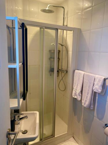 Deluxe Double Room image 1