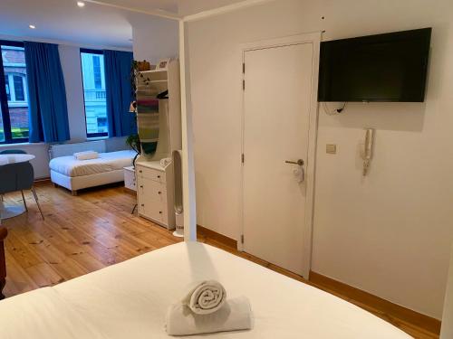 Deluxe Double Room image 4
