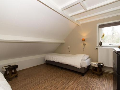 Home with lots of privacy, in the forest, De Bult (photo 6)
