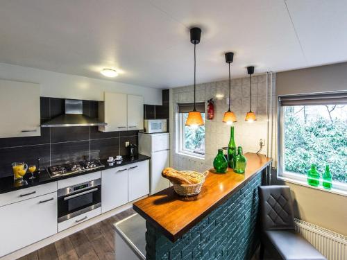Home with lots of privacy, in the forest, De Bult (photo 4)