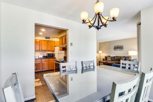 Cozy Condo with Patio 1 Mi to Wintergreen Resort! in Mount Torry Furnace, USA