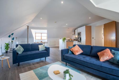 The Loft Award-Winning Penthouse 2 Bed 2 Bath Free Secure Parking Balham SW12, Лондон