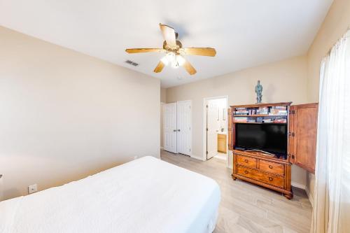 Tropical Breeze Unit B - image 11