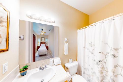 Tropical Breeze Unit B - image 13