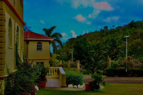 Exterior view, Rejens Hotel in Portsmouth