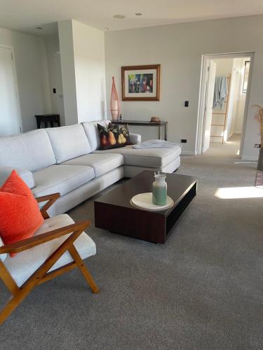 Luxury 2 Bdrm Ground Level Apt with Private Pool located on Scarborough Hill Sumner Christchurch in Sumner