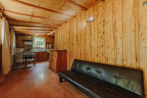 Cabanas Los Maquis in Quetroleufu