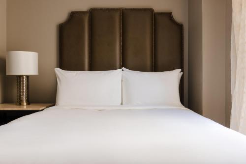 Superior Queen Room image 5