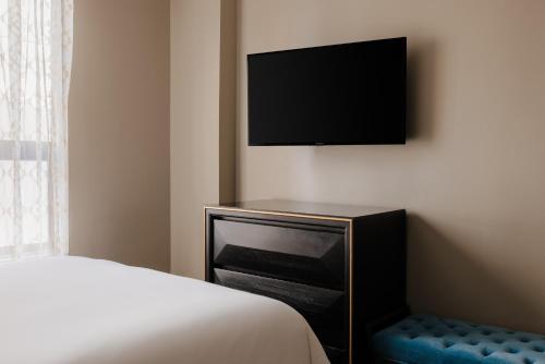 Superior Queen Room image 10