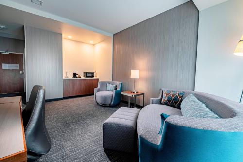 Courtyard by Marriott Toledo West