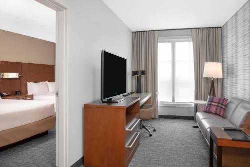 Residence Inn by Marriott Norwalk - image 6
