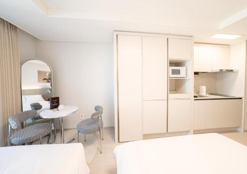 B type. FLAT FAMILY OCEAN VIEW