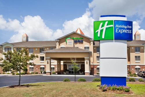 Holiday Inn Express Savannah Airport, an IHG Hotel