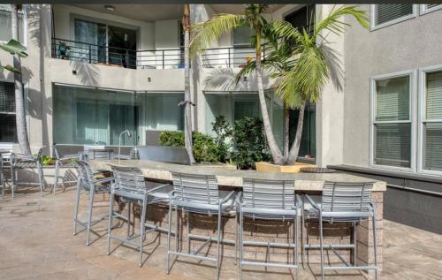 Nautical 2 Bedroom in the of Heart Marina del Rey