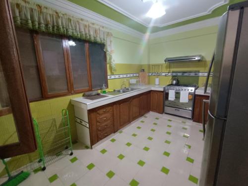 Konyha, Como en casa para familia con niños (Como en casa para familia con ninos) near Juana Azurduy de Padilla nemzetközi repülőtér