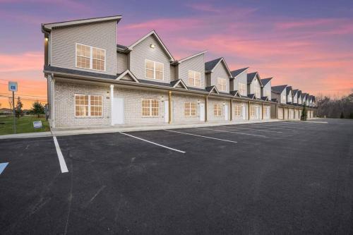 A Taste of Luxe *Upscale Condo* in Clarksville, USA