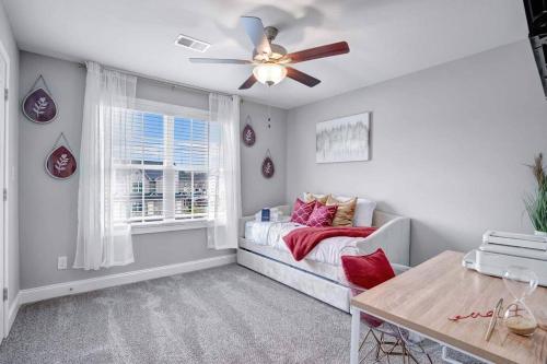 A Taste of Luxe *Upscale Condo* in Clarksville, USA