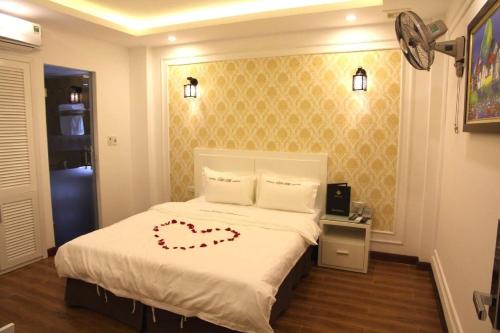 Lotus Hotel - A24, Khu Đấu Giá, Vạn Phúc - by Bay Luxury