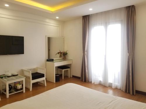 Lotus Hotel - A24, Khu Đấu Giá, Vạn Phúc - by Bay Luxury