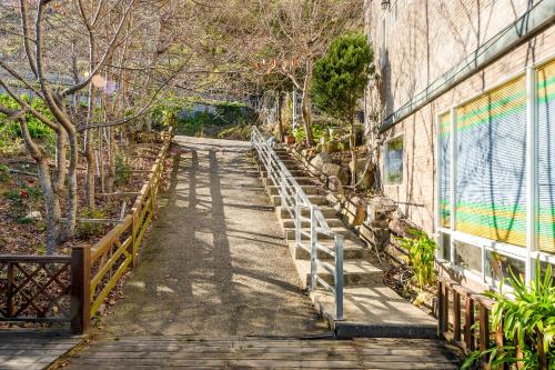 花園, 清境新樂園景觀山莊 (Chingjing New Paradise Bed and Breakfast) near 合歡山