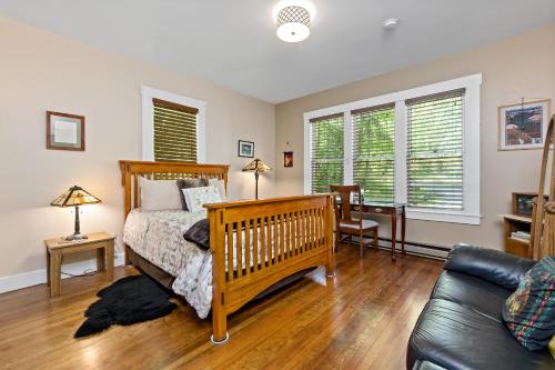 Mountain Meadows Inn & Chalet Suites