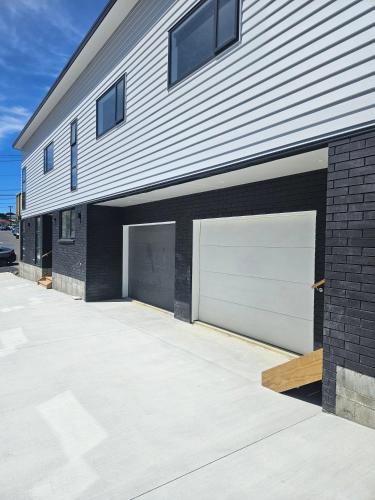 New and Fabulous, City Fringe Bliss! in Suburb