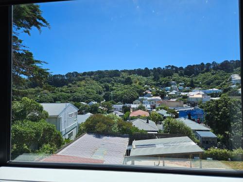 New and Fabulous, City Fringe Bliss! in Suburb