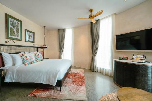 Large Double Room image 1
